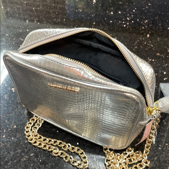 Victoria Secret Crossbody Bag with Gold Chain - Picture 4 of 8
